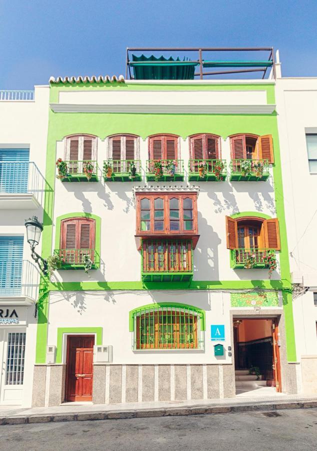 Charming Nerja Hostel Eksteriør billede